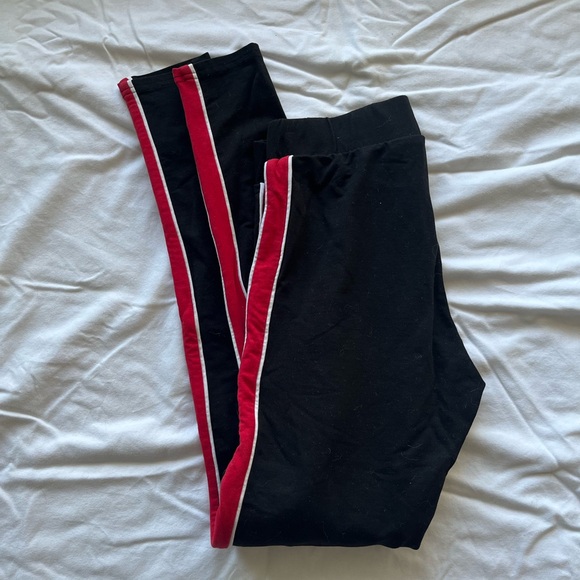 Size Medium H&M black leggings with red stripes - Picture 1 of 4